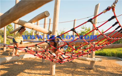 兒童室內游樂(lè )設備報價(jià)