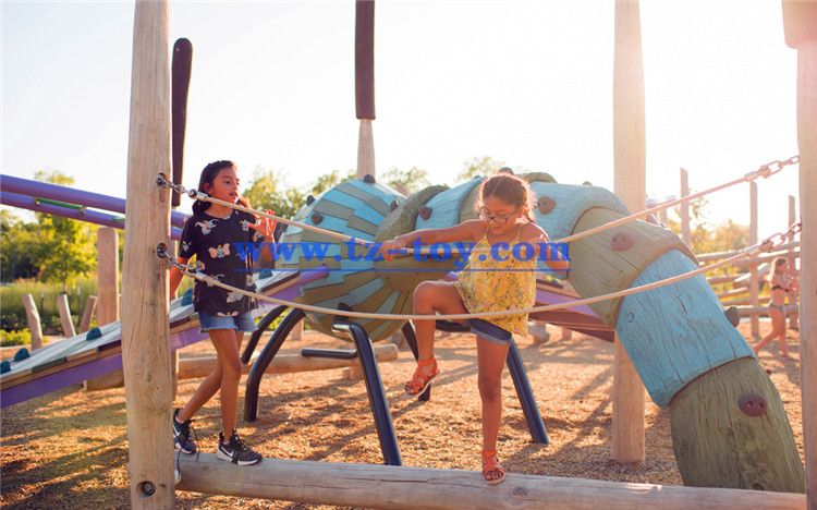 兒童戶(hù)外小型游樂(lè )設備