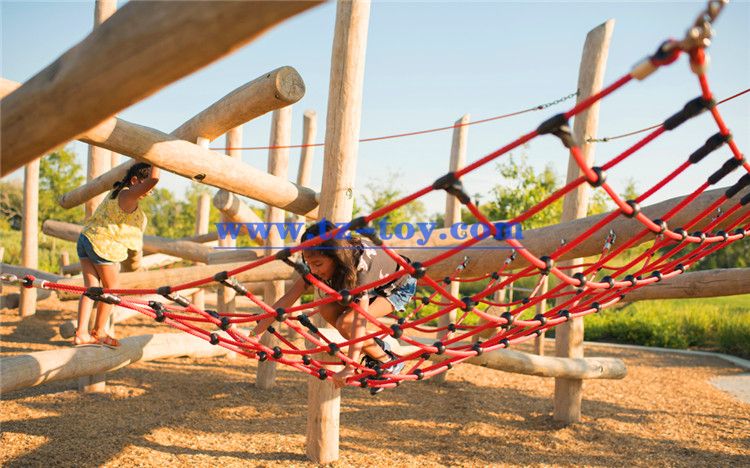 小型兒童戶(hù)外游樂(lè )設備